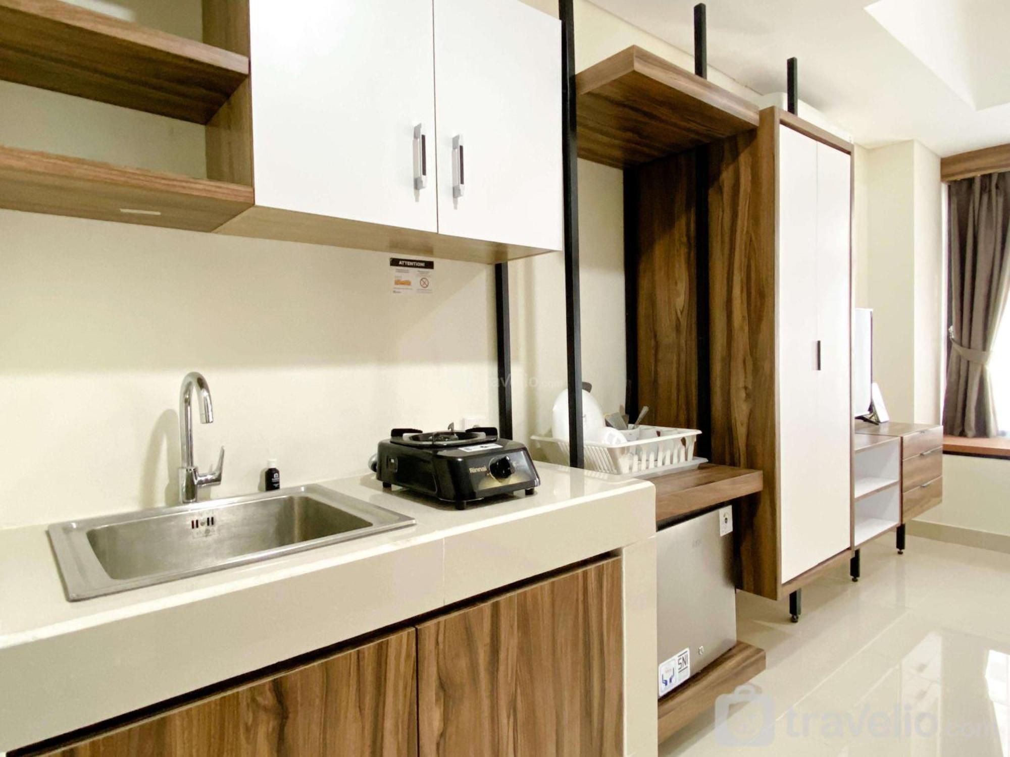 Homey And Cozy Stay Studio Room Pollux Chadstone Apartment By Travelio Cikarang Exterior photo